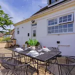 Homebird Property - Carter Knowle House #2
